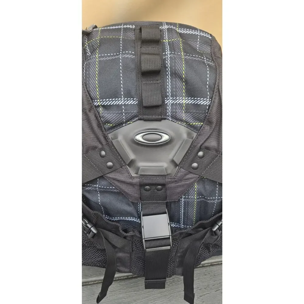 OAKLEY NWOT Icon BackPack 3.0 Plaid Y2K Vintage HTF Rare Laptop Sleeve O Skull